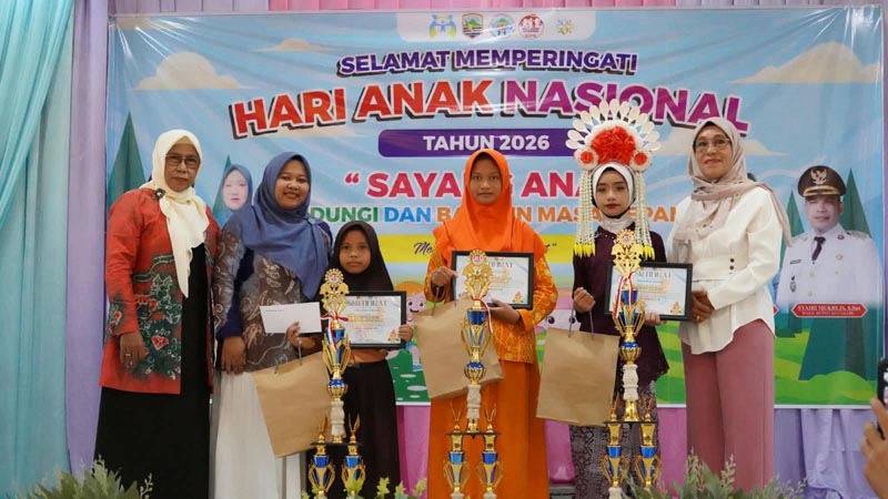 Pemkab Kotabaru Gelar HAN 2026, Dorong Partisipasi dan Kreativitas Anak HARI ANAK-DP3AP2KB kotabaru menggelar Peringatan Hari Anak Nasional (HAN) Tahun 2026 di Gedung Paris Barantai. (foto:mb/ebet)