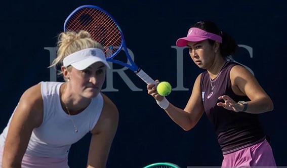 Aldila Terhenti di 16 Besar WTA 1000 Toronto Erin Routliffe (kiri)/Aldila Sutjiadi (kanan). (foto:mb/web)