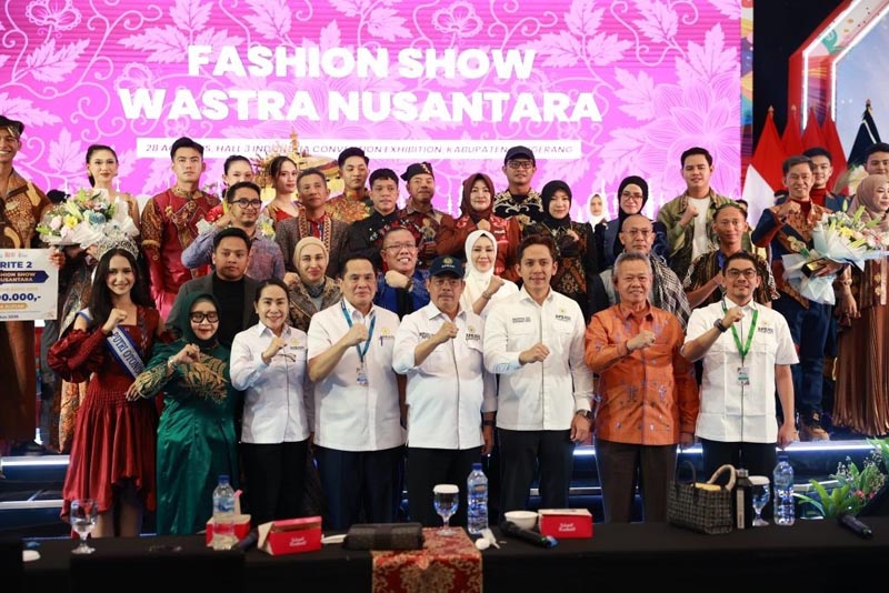 Tanah Bumbu Raih The Most Interactive di Apkasi Expo 2026 PENGHARGAAN-Kabupaten Tanah Bumbu meraih penghargaan Stand Terbaik kategori “The Most Interactive Category” pada ajang Apkasi Otonomi Expo 2026 di ICE BSD, Tangerang. (foto;mb/ist)