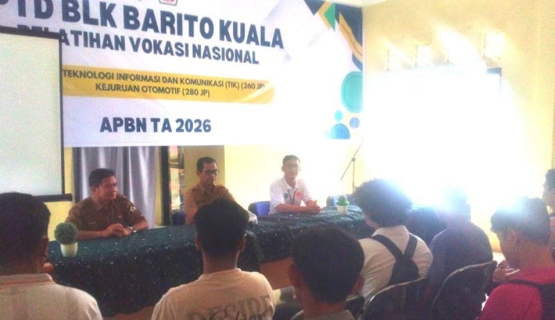 24 pemuda se-Batola ikuti seleksi program kartu siap kerja Pelanduk Amas SIAP KERJA-24 peserta perwakillan pemuda dari 11 kecamatan di Kabupaten Batola mengikuti seleksi peserta pelatihan program kartu siap kerja Pelanduk Amas dari Disnakertrans Batola, di Aula Sekretariat Balai Latihan Kerja (BLK) setempat. (foto:mb/ant)