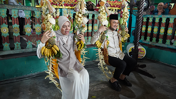 Baayun Maulid di Masjid Sultan Suriansyah Diharapkan Jadi Event Nasional Wakil Walikota Hj Ananda ikut membuka dan meramaikan beayun Maulid di Mesjid Sultan Suriansyah. (foto:mb/ist)
