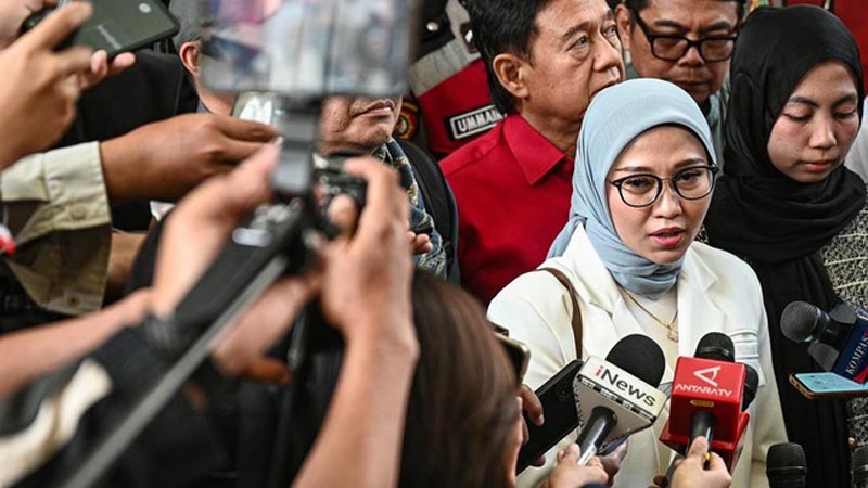 Yaqut Cecar Saksi Sebut NU di Kolom Plotting Kuota Haji PENGACARA mantan Menteri Agama Yaqut Cholil Qoumas, Mellisa Anggraini kepada awak media menyebut para pihak yang turut menerima aliran uang kuota haji tambahan tahun 2023-2024 masih bekerja di Kementerian Agama (Kemenag).