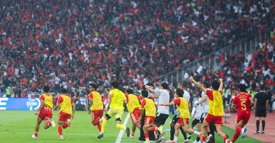 Setelah Tiga Tahun, Persija Akhirnya Kalahkan Persib Persija Jakarta akhiri puasa kemenangan tiga tahun atas Persija Jakarta.( Foto: mb/dtc)