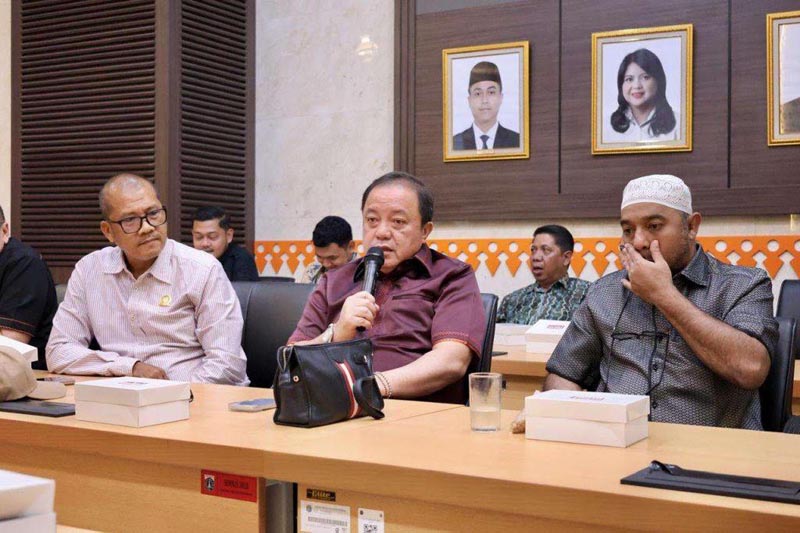 BK DPRD Kalsel Perkuat Aturan Etik Ketua BK DPRD Kalsel, H. M. Rosehan Noor Bahri, bersama anggota BK melakukan kunjungan ke DPRD DKI Jakarta.ist