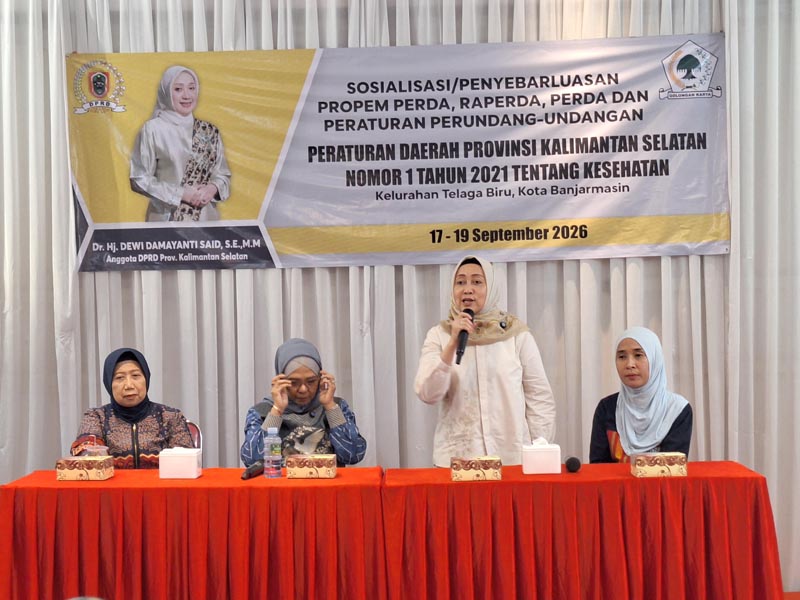 Dewi Ingatkan Pentingnya Menjaga Kesehatan Anggota DPRD Provinsi Kalsel Hj Dewi Damayanti Said SE MM menggelar Sosialisasi Perda Provinsi Kalsel Nomor 1 tahun 2021 tentang kesehatan di Kelurahan Telaga Biru Kecamatan Banjarmaisn Barat.rds