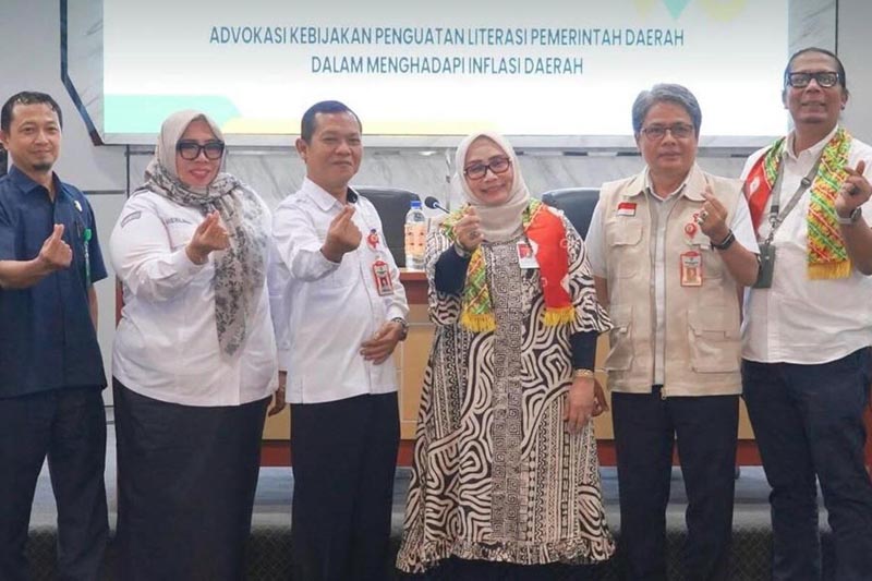 Pemkab Balangan optimalkan pengelolaan APBD untuk kendalikan inflasi AUDENSI-Sekda Kabupaten Balangan Fakhriyanto bersama jajaran dan Tim Advokasi BSKDN Kemendagri RI dalam audiensi di Paringin Selatan. (ant)