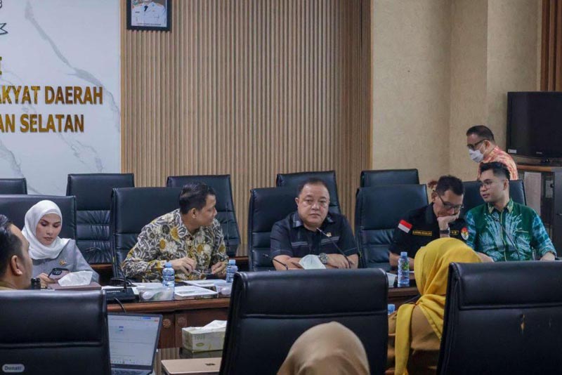Komisi III Bahas Program Kegiatan Bappeda Kalsel Tahun Anggaran 2027 Komisi III DPRD Kalsel menggelar rapat kerja bersama Bappeda Prov Kalsel,rds