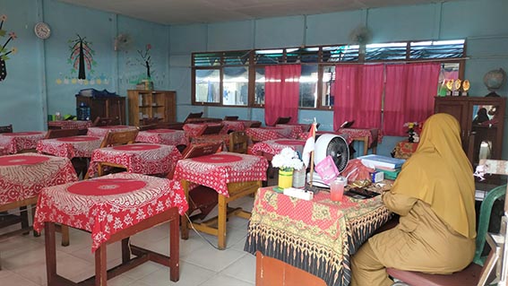Kualitas Udara Memburuk, PJJ Dipertahankan hingga Sabtu RUANG kelas di salah satu SDN di Banjarmasin tampak sepi, karena siswanya menjalani pembelajaran jarak jauh (PJJ) akibat dampak kabut asap.(foto:mb/ist)