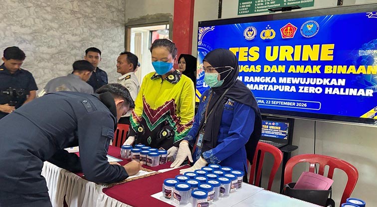LPKA Martapura Deteksi Dini Gangguan Keamanan LPKA Martapura deteksi dini gangguan keamanan melalui razia gabungan.(foto:mb/ist)