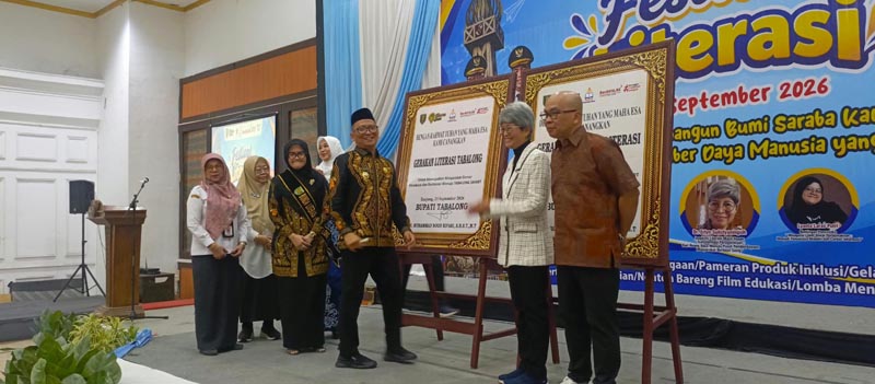 Dispersip Gelar Festival Literasi Pencanangan Gerakan Literasi Tabalong yang Ditandatangani Langsung Oleh Bupati Tabalong, H Muhammad Noor Rifani.yan