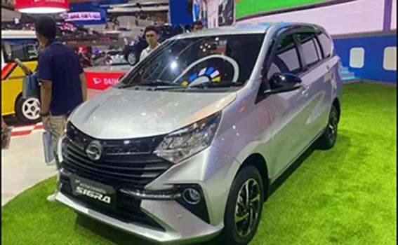 Penjualan LCGC Menurun LCGC TERGERUS - Penjualan mobil Low Cost Green Car (LCGC) terus mencatatkan penurunan di tengah kenaikan penjualan otomotif. Penjualan Januari-Agustus 2026 tercatat sebanyak 74.308 unit. Realisasi tersebut turun 13,6% secara tahunan (year-on-year/YoY) dibandingkan dengan 86.010 unit pada periode yang sama 2025. Penjualan Toyota Calya menempati posisi teratas dengan wholesales sebanyak 22.540 unit sepanjang Januari-Agustus 2026.(foto:mb/ant)