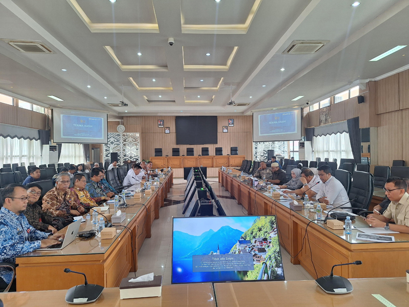 Komisi III Minta Angkutan Banua Enam dan Martapura Lama Rapat Komisi III DPRD Provinsi Kalsel dan Dinas Perhubungan Provinsi Kalsel..rds