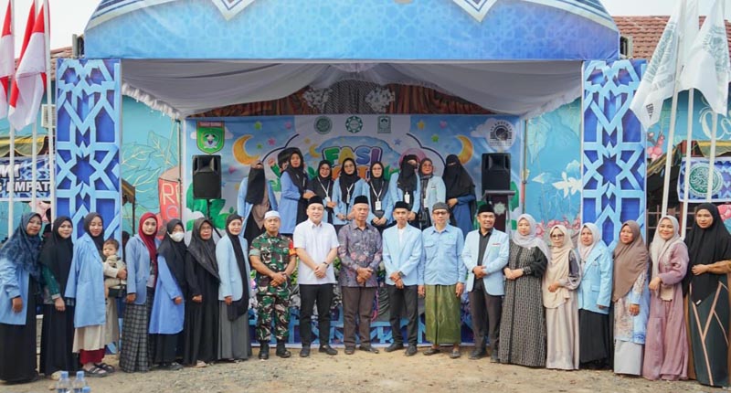 Mahendra Berharap FASI Bisa Membangkitkan Potensi dan Kreatifitas Anak Anggota DPRD Provinsi Kalimantan Selatan dari Fraksi PKB, dr. M. Yadi Mahendra Muhyin menghadiri pembukaan Festival Anak Sholeh Indonesia (FASI) ke XIII Tingkat Kecamatan Simpang Empat di Desa Bersujud Kabupatan Tanah Bumbu.ist