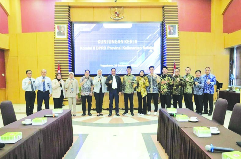Komisi II dan Bank Kalsel Pelajari Kredit UMKM Bunga 3 Persen KUJUNGAN KE BPD DIY - Komisi II DPRD Provinsi Kalimantan Selatan dalam studi komparasi ke PT Bank Pembangunan Daerah, Daerah Istimewa Yogyakarta (Bank BPD DIY).(foto:mb/ist)