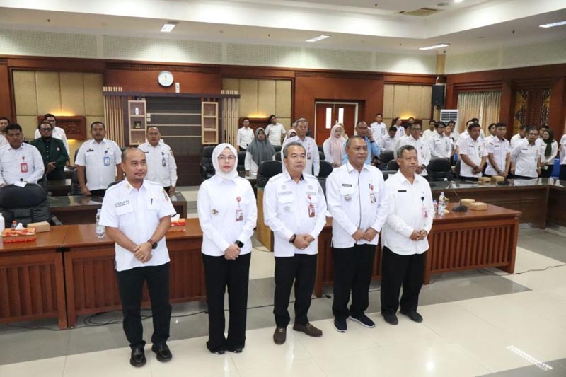 Gubernur Luncurkan SIPEKA, Perkuat Tata Kelola Kerjasama Daerah SEKDAPROV Kalimantan Selatan HM Syarifuddin berfoto bersama di sela peluncuran aplikasi SIPEKA (Sistem Informasi Perencanaan, Pemetaan dan Pengelolaan Kerjasama Daerah).