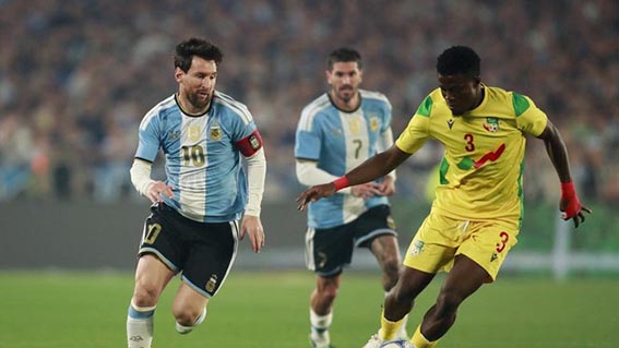 Lionel Messi Cetak Gol di Laga Perpisahan Jadi Bintang - Lionel Messi jadi bintang kemenangan Argentina atas Benin, 3-0.(foto:mb/web)