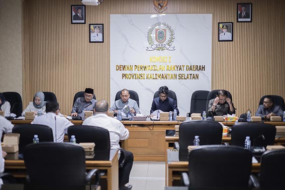 Komisi I Dorong Optimalisasi Kinerja Biro Organisasi Komisi I DPRD Provinsi Kalimantan Selatan saat menggelar Rapat Dengar Pendapat (RDP) bersama Biro Organisasi Sekretariat Daerah Provinsi Kalimantan Selatan (Foto:mb/rds)