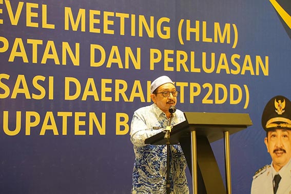 BPKPAD Banjar Gelar HLM TP2DD Wakil Bupati Banjar, Habib Idrus Al Habsyi memberikan sambutan saat menghadiri High Level Meeting (HLM) Tim Percepatan dan Perluasan Digitalisasi Daerah (TP2DD).(foto:mb/ist)