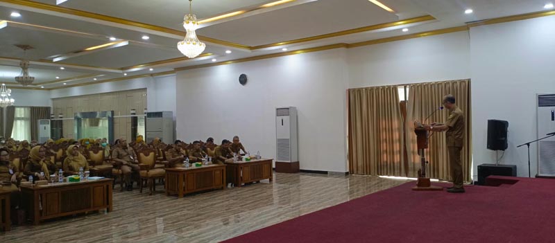 Dispersip Gelar Sosialisasi Peraturan Bupati Tabalong Nomor 20 Tahun 2026 Asisten Pemerintahan dan Kesra Setda Tabalong, H Abu Bakar Sidiq saat menyampaikan sambutan di sosialisasi peraturan Bupati Tabalong nomor 20 tahun 2026.yan
