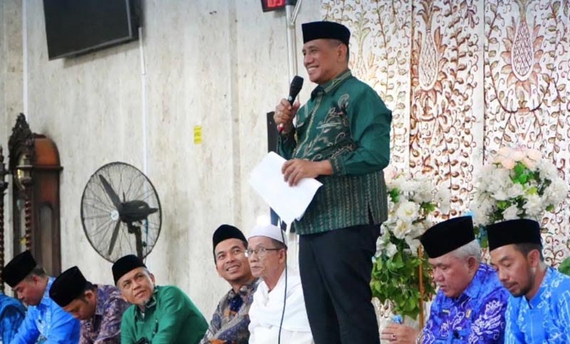 Wabup : Jaga Kemabruran dan Jadi Teladan di Masyarakat Wakil Bupati Tanah Laut (Tala), HM Zazuli dalam kegiatan silaturahmi dengan jemaah pascahaji.