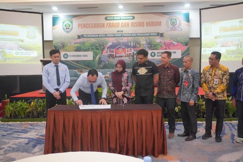 Perkuat Integritas dan Cegah Penyimpangan, DPRD Balangan Teken MoU dengan Kejaksaan KERJASAMA-DPRD Kabupaten Balangan menjalin kerjasama dengan Kejaksaan Negeri Balangan melalui penandatanganan nota kesepahaman atau Memorandum of Understanding (MoU).{{ida}}