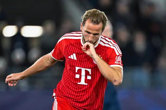 Duel Panas, Siapa Tumbang di UCL? Andalan - Harry Kane jadi andalan di lini depan Bayern untuk menjebol gawang Arsenal.(foto:mb/ant)