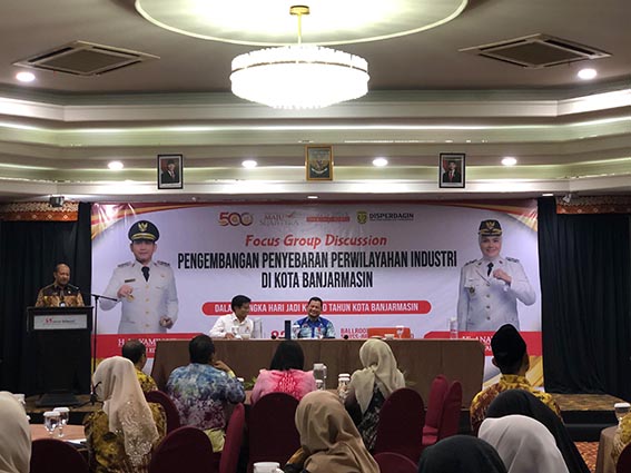 Mantuil Dimatangkan Jadi Pusat KIP Banjarmasin FGD Disperdagin Banjarmasin bahas pematangan kawasan Mantuil menjadi kawasan industri terpadu (KIP) di Kota Banjarmasin.(foto:mb/ist)