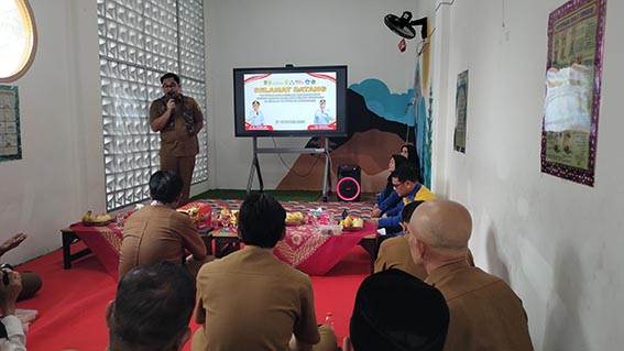 Empat Sekolah Wakili Banjarmasin di Lomba Sekolah Sehat Tingkat Provinsi MEWAKILI Walikota Banjarmasin HM Yamin, Kadisdik Ryan Utama membuka penilaian lomba sskolah sehat di TK Putra II Banjarmasin.(foto:mb/ist)
